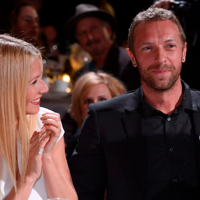 Chris Martin canta Fix You e Gwyneth Paltrow si emoziona: ecco