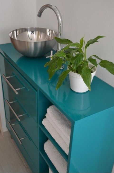 Green, Room, Wall, Teal, Turquoise, Aqua, Plumbing fixture, Cabinetry, Azure, Sink, 