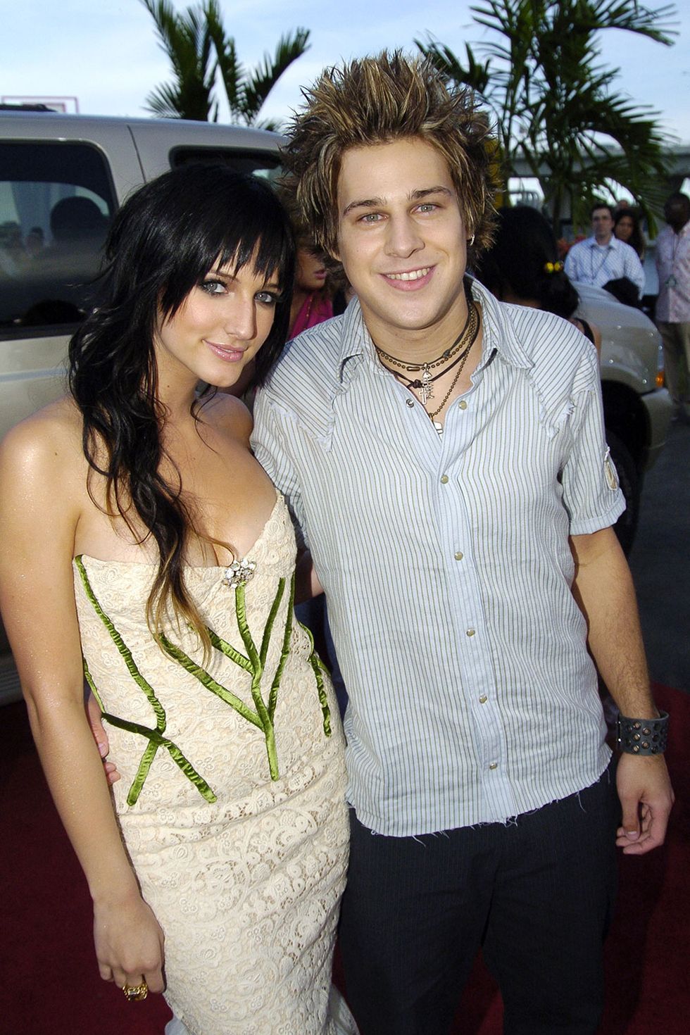<p>Ashlee and Ryan dated for about a year shortly after she starred in his debut music video for "On the Way Down" in 2004. Their love was briefly documented on her MTV series <em>The Ashlee Simpson Show</em>. </p>