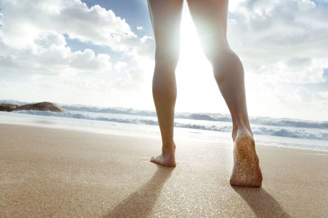 Human leg, Sand, People in nature, People on beach, Toe, Summer, Beach, Sunlight, Foot, Calf, 