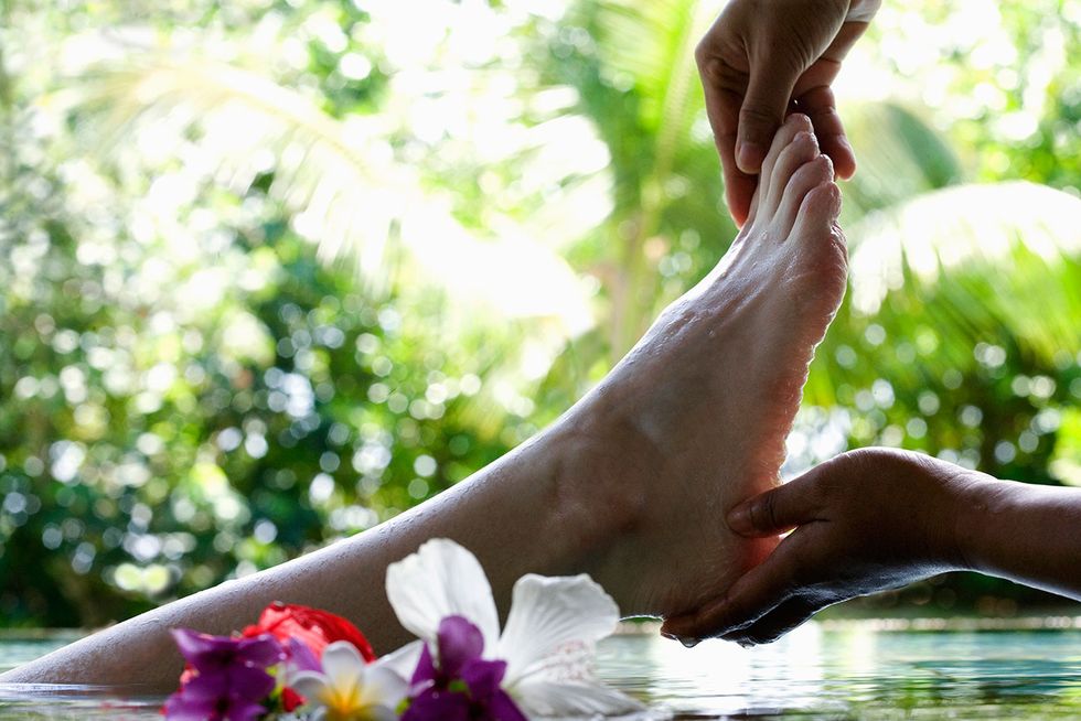 Human, Finger, Skin, Petal, Toe, People in nature, Flower, Summer, Sunlight, Barefoot, 