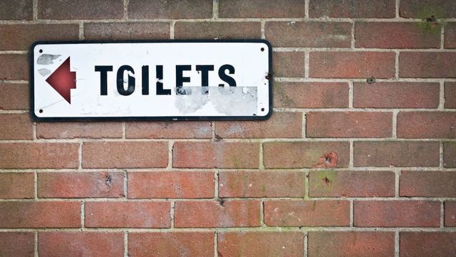 10-cose-piu-sporche-della-toilette-che-tocchi-ogni-giorno