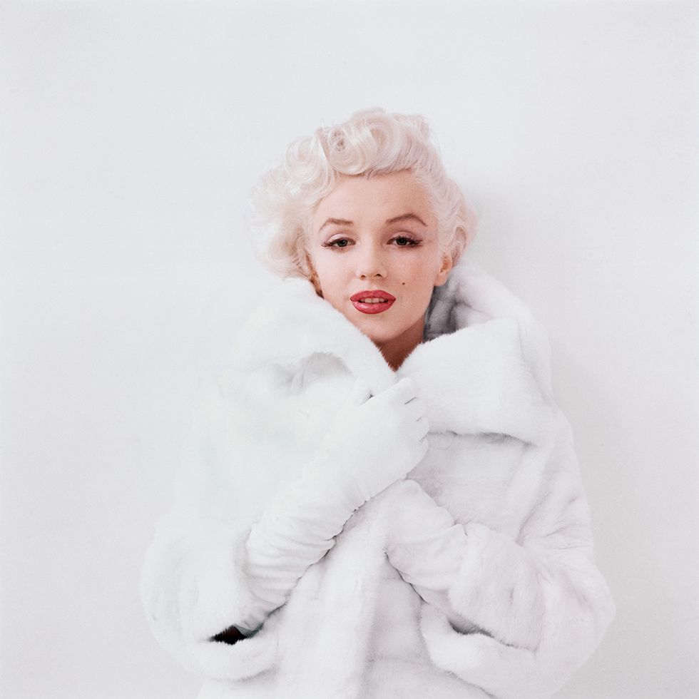 <p><em>Winsome in White Fur, NY</em>, 1955</p>