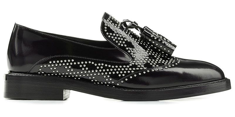 <p><em>Burberry shoes, $699, <a href="http://www.stylebop.com/product_details.php?id=686440" target="_blank">stylebop.com</a>.</em></p>