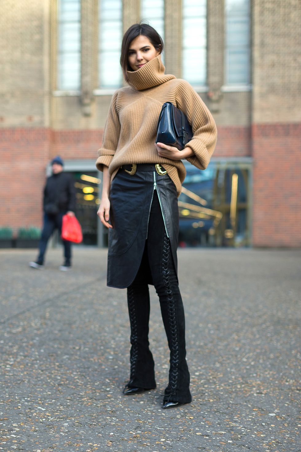 Clothing, Leg, Brown, Human body, Textile, Standing, Joint, Outerwear, Style, Street fashion, 