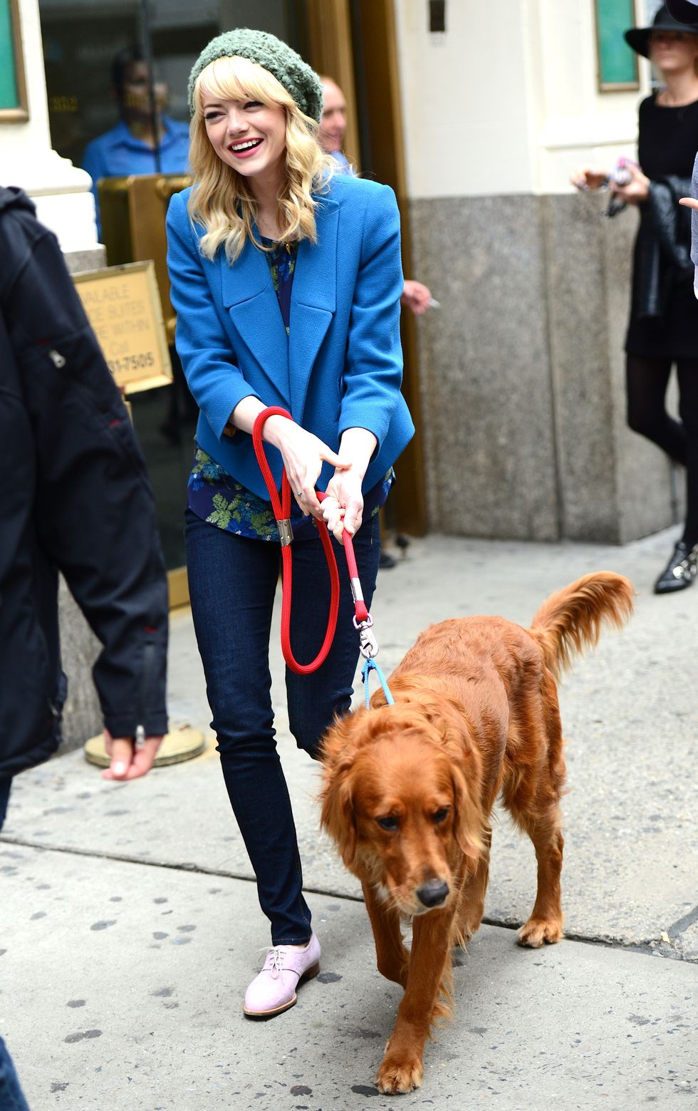 Emma Stone con il cane Ren