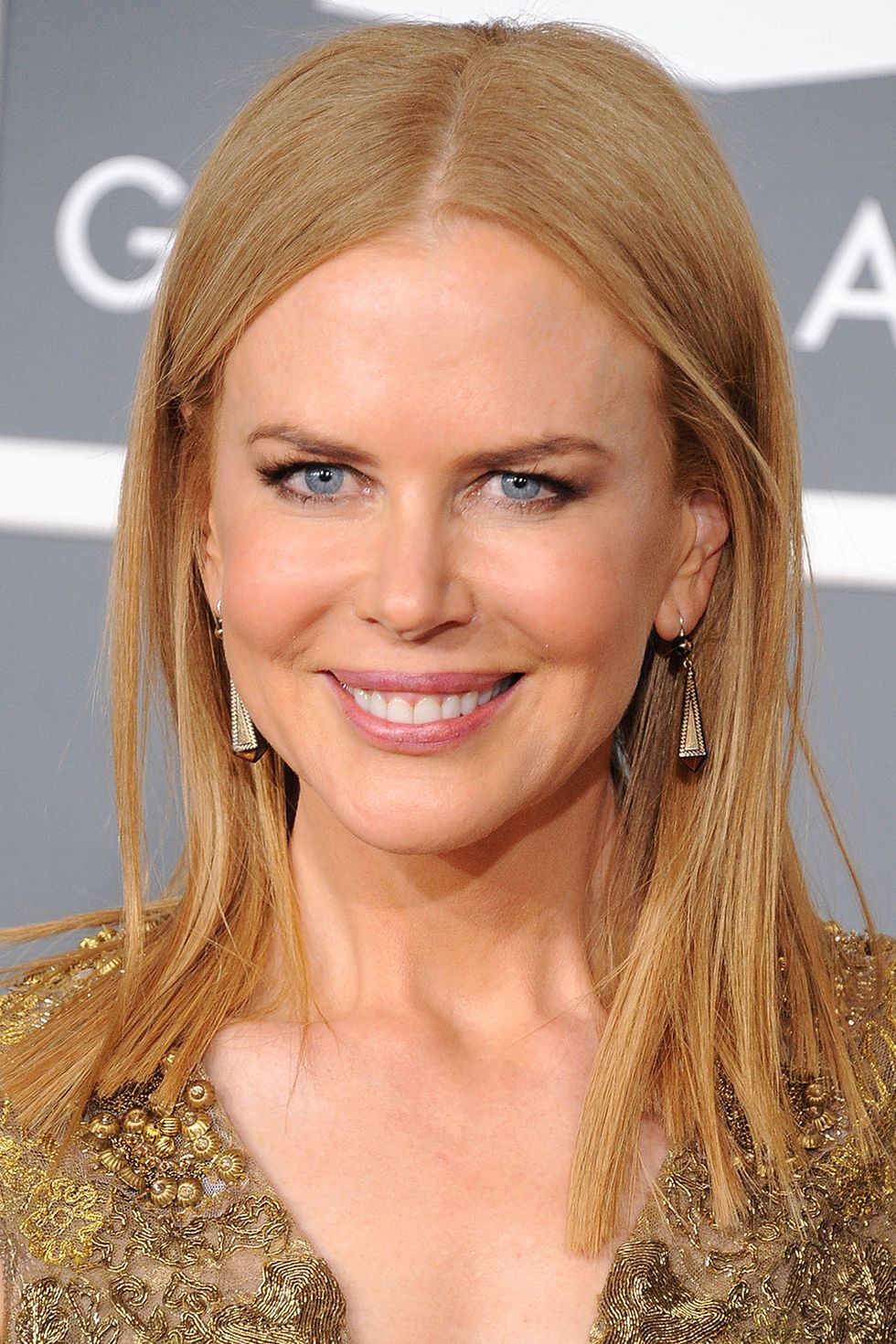 <p>Nicole Kidman's center-parted, blunt cut strawberry strands once again take home the award for Shade of the Year.<span class="redactor-invisible-space"></span></p>