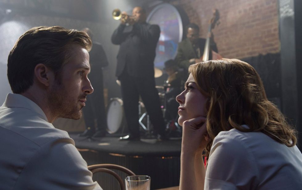 Ryan Gosling ed Emma Stone in La, la, land.