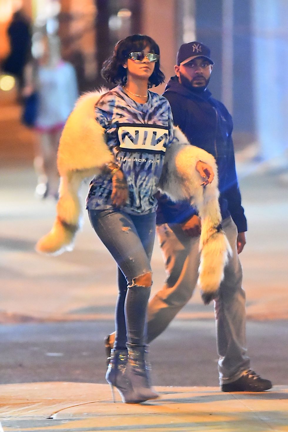 <p>Rihanna lets the world know in on&nbsp;her affinity for Nine Inch Nails.</p>