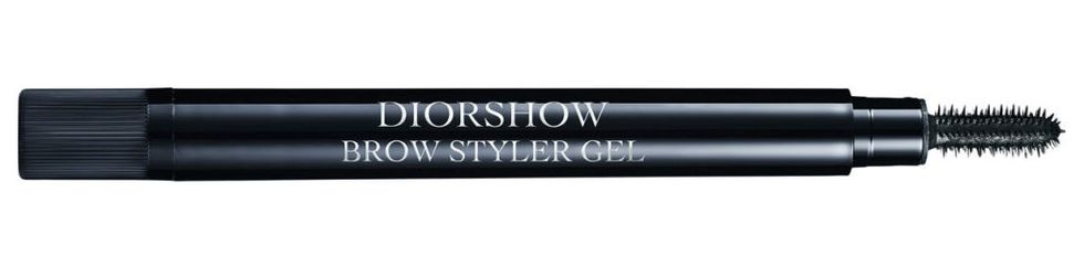 <p>Siero in gel, per dare forma, definizione e luminosità alle sopracciglia. Diorshow Brow Styler Gel, <strong>Dior</strong> (€ 25)<br></p>