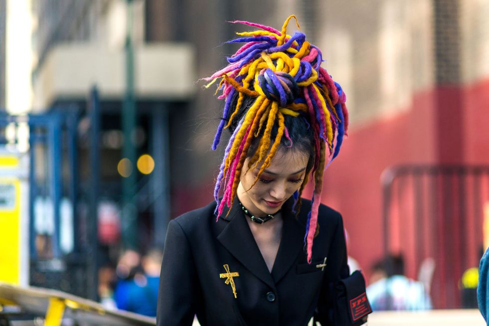<p>This is the first time I was able to get photos from&nbsp;Marc Jacobs exits, as the show had&nbsp;always been&nbsp;night, when I was on my way to London already. One of my favorite pictures of the season is&nbsp;Sora Noi still wearing the dreadlocks from the show.&nbsp;<span class="redactor-invisible-space" data-verified="redactor" data-redactor-tag="span" data-redactor-class="redactor-invisible-space"></span></p>