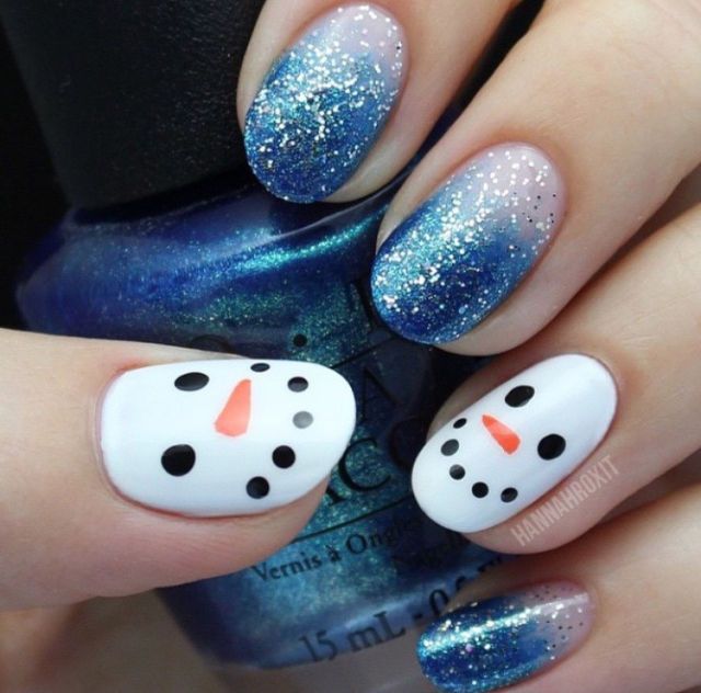 <p>Icy blue nails accented with cheerful snowmen are the perfect accessory for lazy days spent in front of the fire.</p><p><a href="https://www.instagram.com/hannahroxit/?hl=en" target="_blank" data-tracking-id="recirc-text-link"><em data-redactor-tag="em" data-verified="redactor">@Hannahroxit</em></a></p>