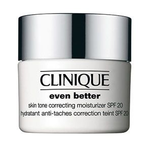 <p>Even Better Skin Tone Correcting Moisturizer SPF 20, <strong>Clinique</strong> (€ 49,99)</p>