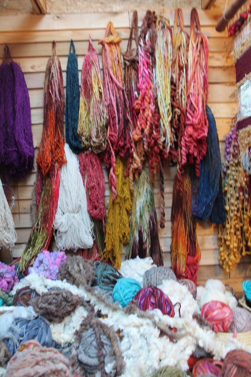 Purple, Textile, Magenta, Pink, Public space, Wool, Violet, Thread, Lavender, Human settlement, 