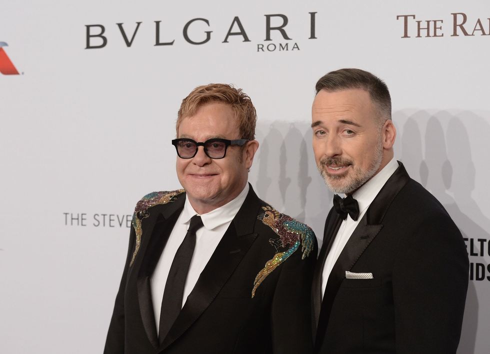 Natale moda 2016 news Bulgari Elton John AIDS Foundation