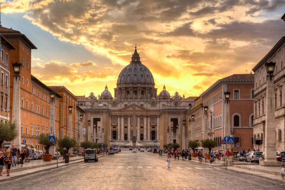 Dove andare in vacanza in Italia in autunno: Basilica di San Pietro a Roma.