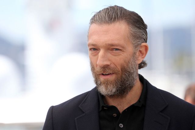 Vincent Cassel compie 50 anni: le foto più sexy