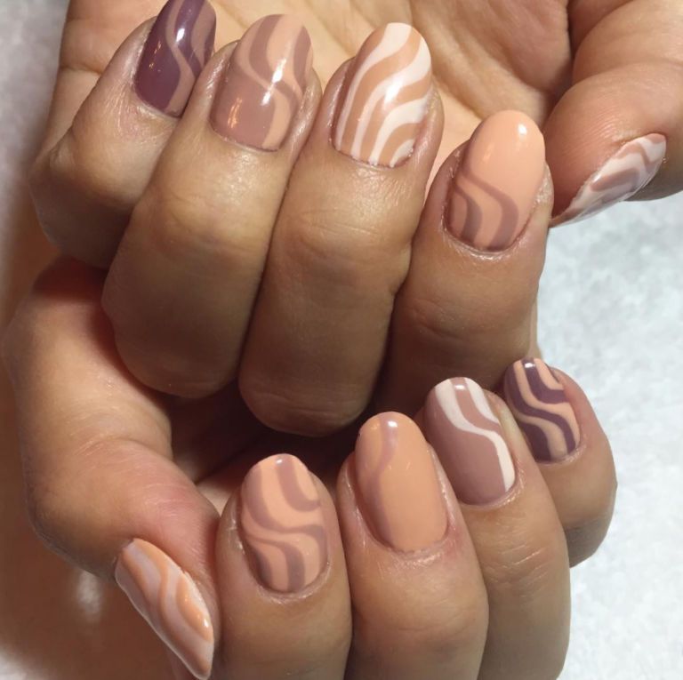 <p>All-nude nail art without looking matchy matchy.</p>

<p><a href=" https://www.instagram.com/p/9654ixk94U/?taken-by=naominailsnyc&amp;hl=en" target="_blank" data-tracking-id="recirc-text-link">@naominailsnyc</a></p>