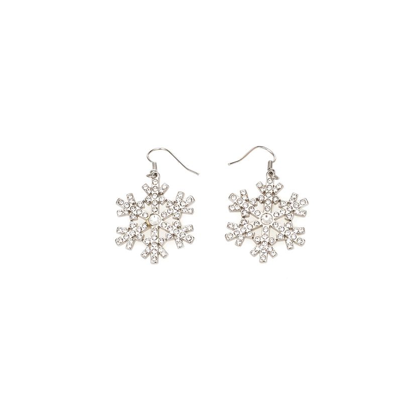 <p>Orecchini fiocco di neve con strass, <strong data-redactor-tag="strong" data-verified="redactor">Blugirl</strong>.</p>