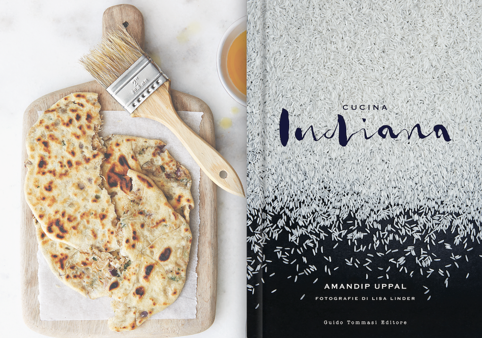 Il libro Cucina indiana di Amandip Uppal (Guido Tommasi Editore, pp 256, € 30). A sinistra, il roti, tipico pane indiano morbido.