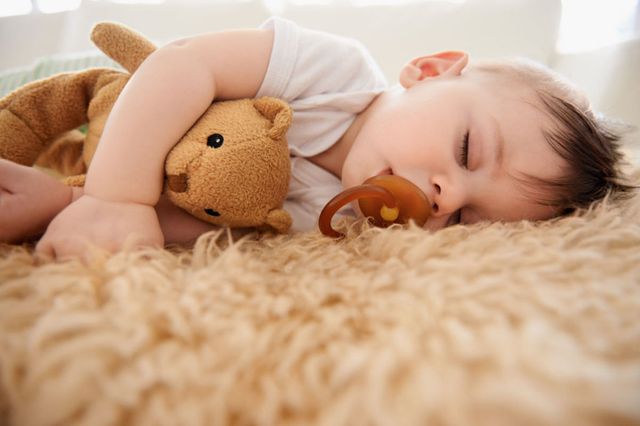 insegnare-dormire-neonati-cose-da-non-dire