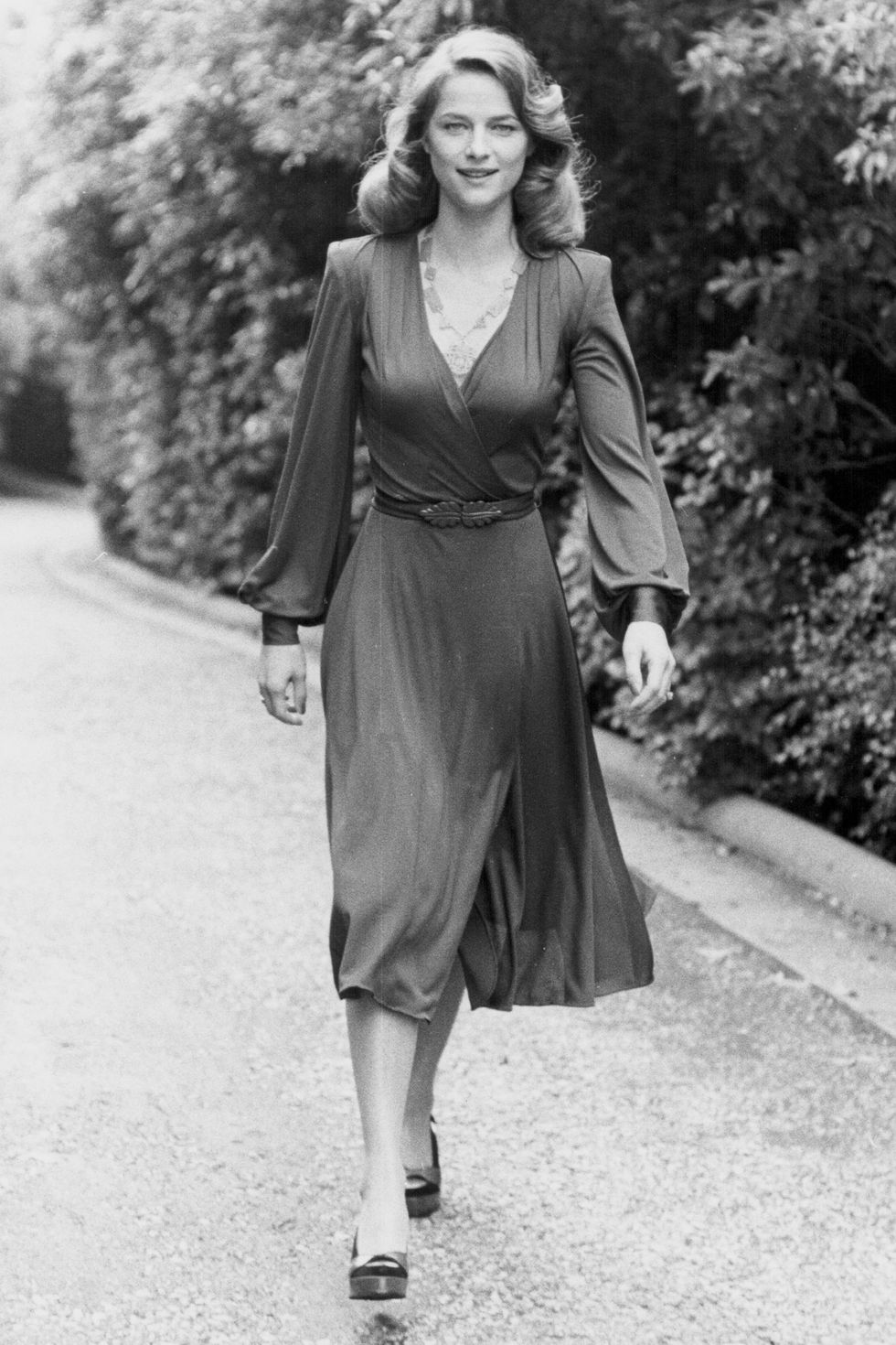 Actress Charlotte Rampling on the set of the movie 'Farewell My Lovely', 1975. (Photo by Stanley Bielecki Movie Collection/Getty Images)