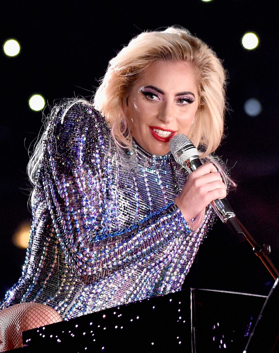 Lady Gaga beauty look al Super Bowl 2017.