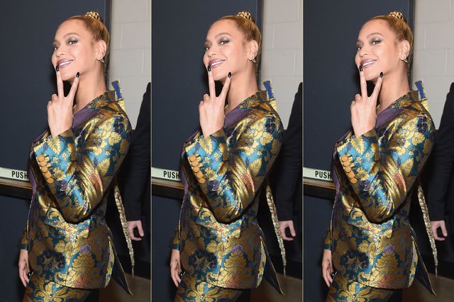 Qualunque cosa faccia Beyoncé sa come ottenere l'attenzione di tutti: che sia un disco, un tradimento o o una gravidanza, le regole per gestire gossip, segreti e rivelazioni.