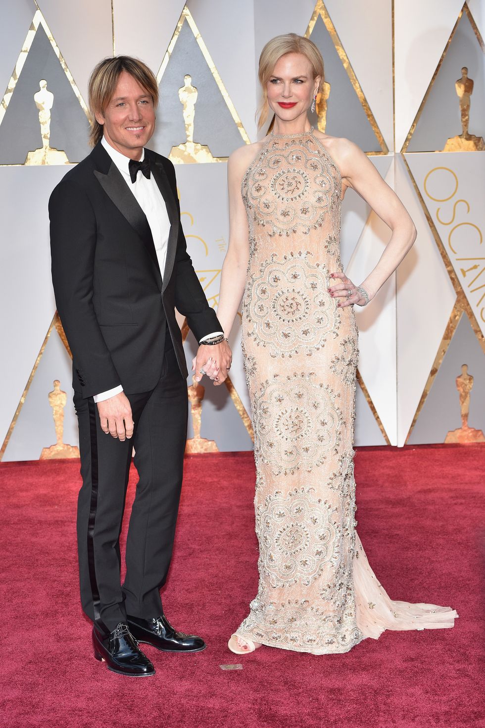 HOLLYWOOD, CA - FEBRUARY 26:  (L-R) Singer Keith Urban and actor Nicole Kidman attend the 89th Annual Academy Awards at Hollywood &amp; Highland Center on February 26, 2017 in Hollywood, California.  (Photo by Kevin Mazur/Getty Images)