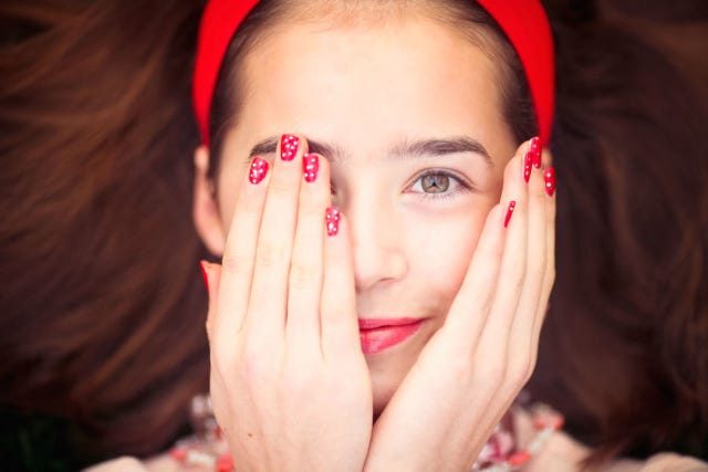 Nail art: com si fa il selfie nails ovvero #nailfie.