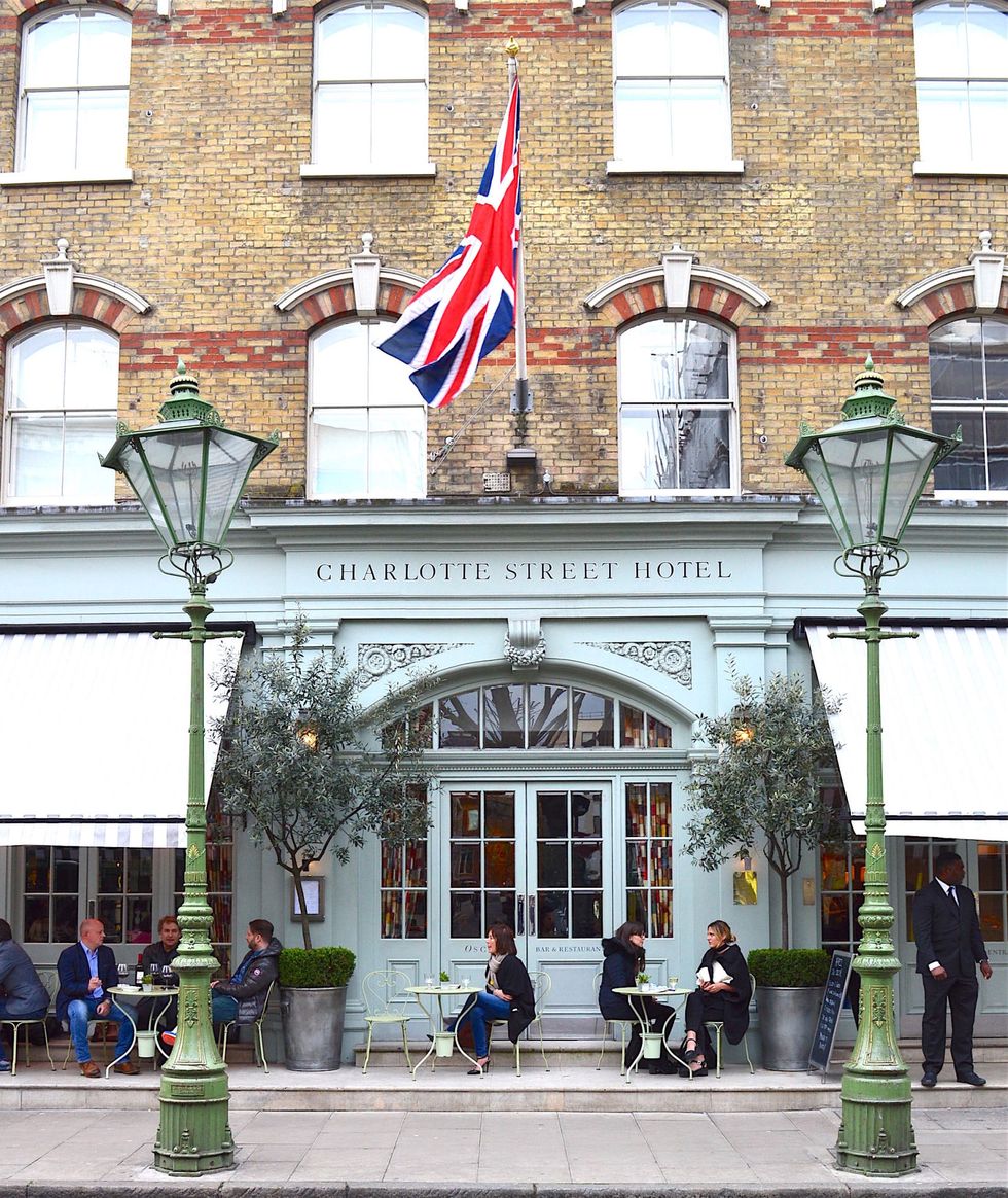           The Charlotte Street Hotel is situated just north from the vibrant Soho, in the adorable area of Fitzrovia. It's outdoor patio and chic clientele make it the perfect spot for after work cocktails.