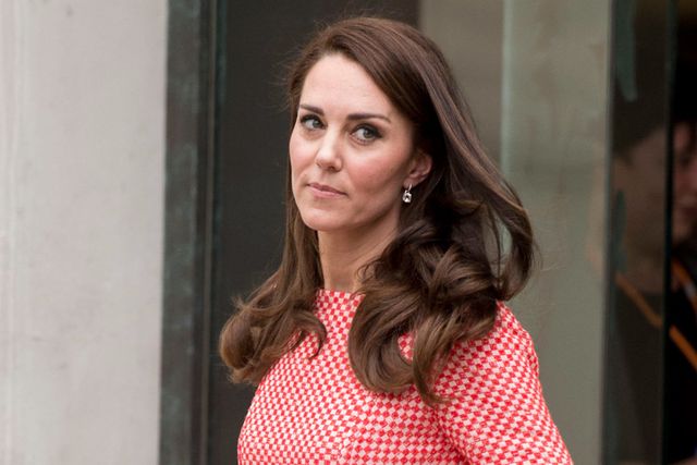 Kate Middleton e il principe William hanno annunciato che il principe George frequenterà la Thomas's School di Londra, in rottura con la tradizione degli Windsor.