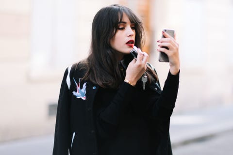 Come mettere il rossetto alla perfezione in 5 mosse infallibili