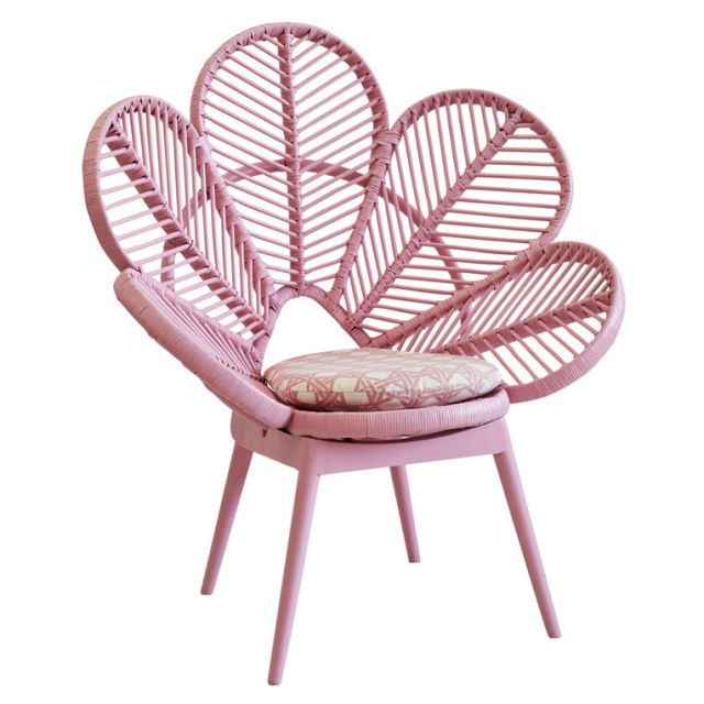design-cactus-poltroncina-love-chair-rosa-in-polietilene-e-rattan