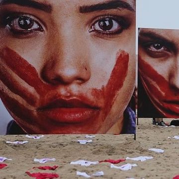 Una manifestazione contro la violenza sulle donne in Brasile.