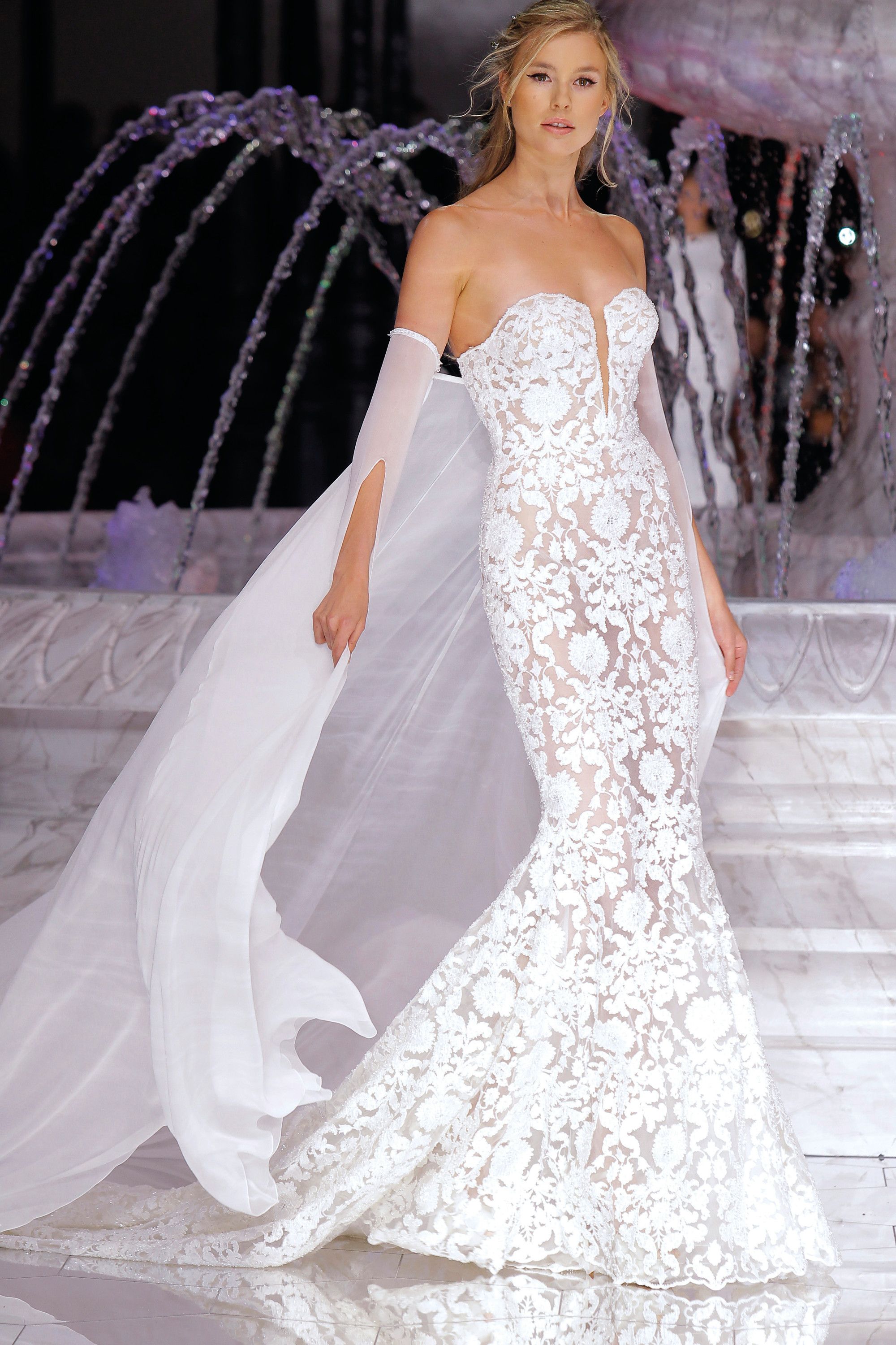 I magnifici 110 abiti da sposa della Barcellona Bridal fashion week