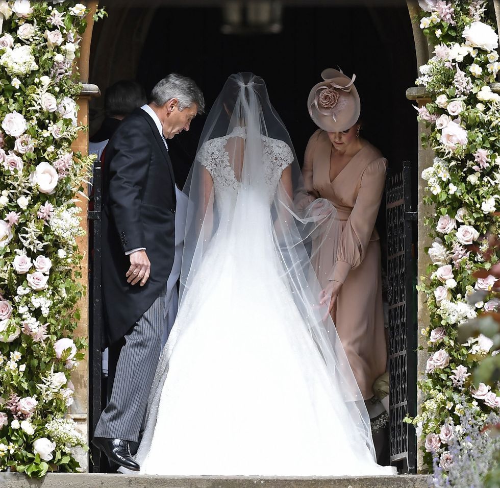 Veil, Bridal veil, Wedding dress, Bride, Bridal accessory, Photograph, Bridal clothing, Dress, Gown, Marriage, 