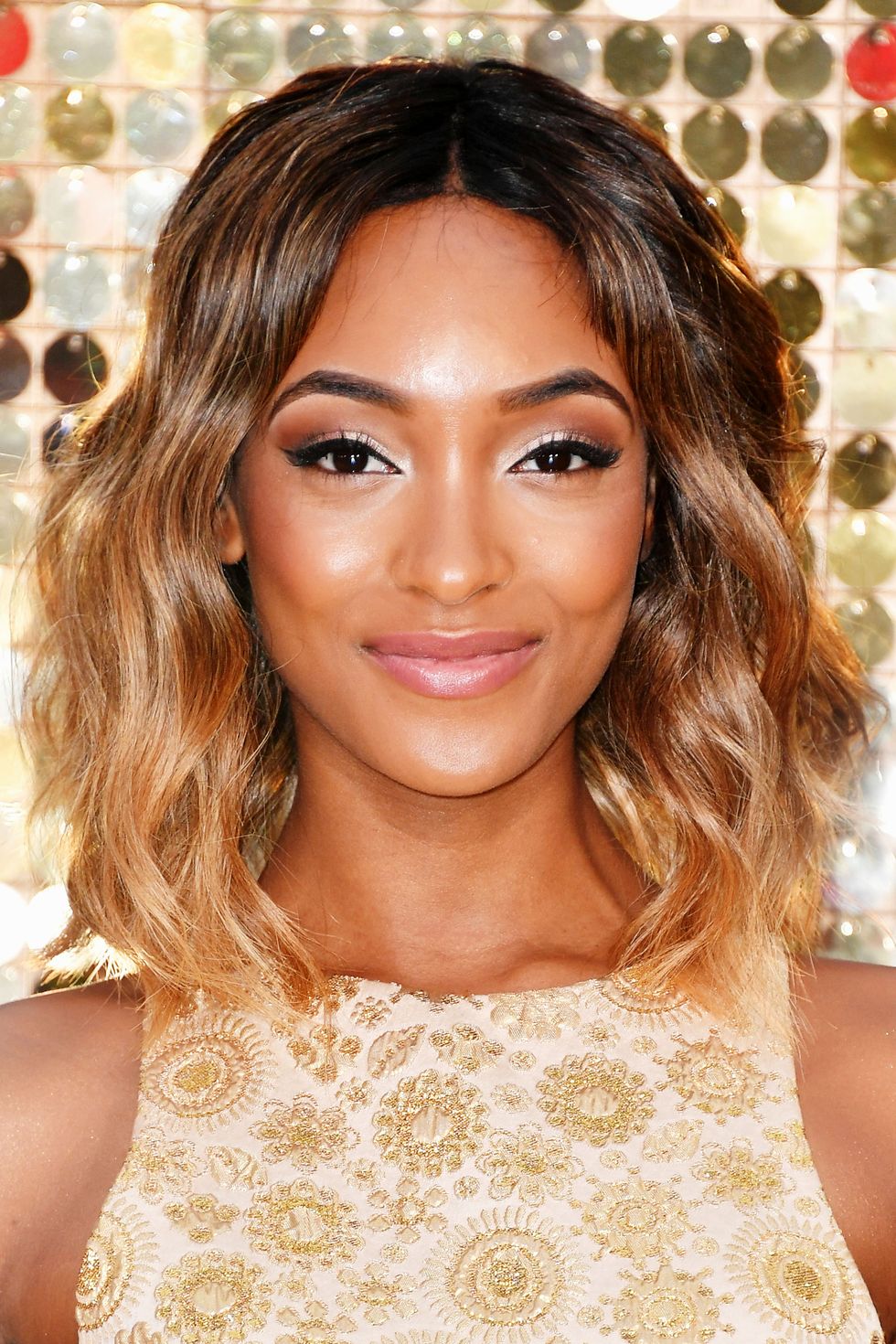 <p>From head to tips Jourdan Dunn faded her hair from brown to blonde. </p>