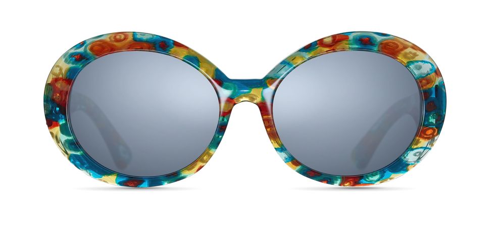 Moda pop estate 2017 con gli occhiali da sole coloratissimi di Roth