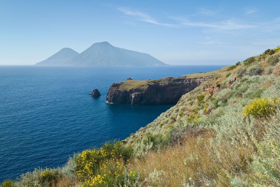 L'isola di Salina vista da Lipari