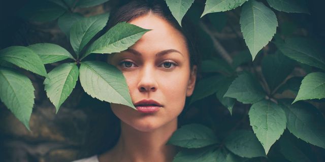 Nose, Lip, Hairstyle, Eye, Skin, Green, Eyebrow, Eyelash, Leaf, Beauty, 