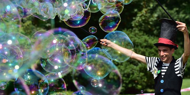 Water, Liquid bubble, Light, Fun, Purple, Sphere, Glass, Ball, Reflection, Crowd, 