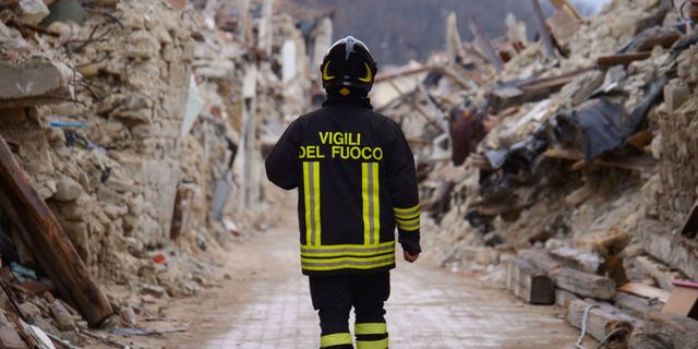 Firefighter, Yellow, Geological phenomenon, Outerwear, Personal protective equipment, Emergency service, 