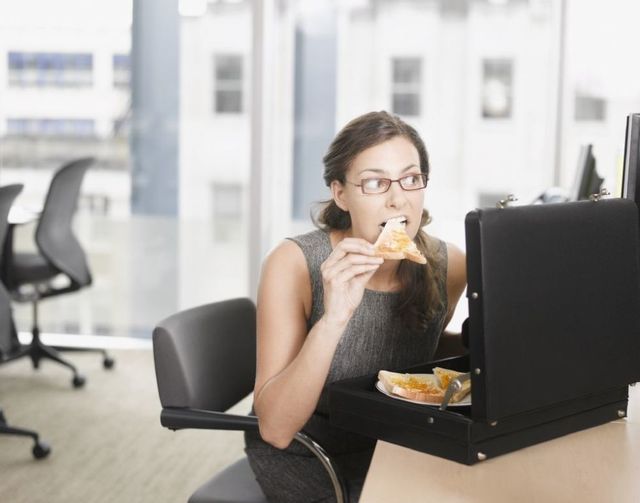 Glasses, Sitting, Tableware, Plate, Office chair, Chair, Food craving, Display device, Computer monitor, Dish, 