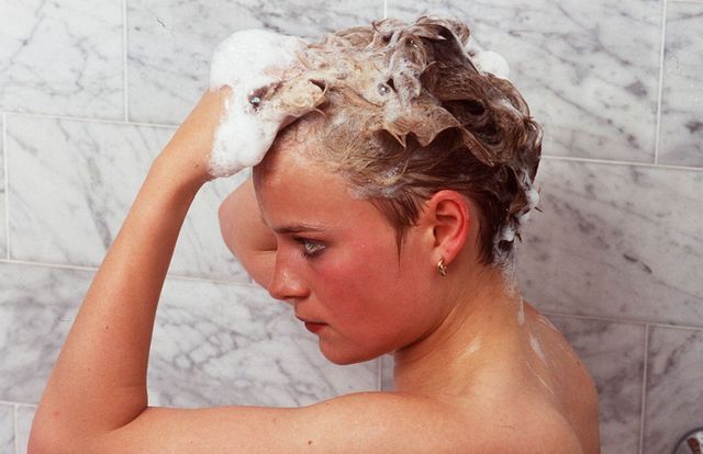 cosa succede se i capelli non li lavi per una settimana