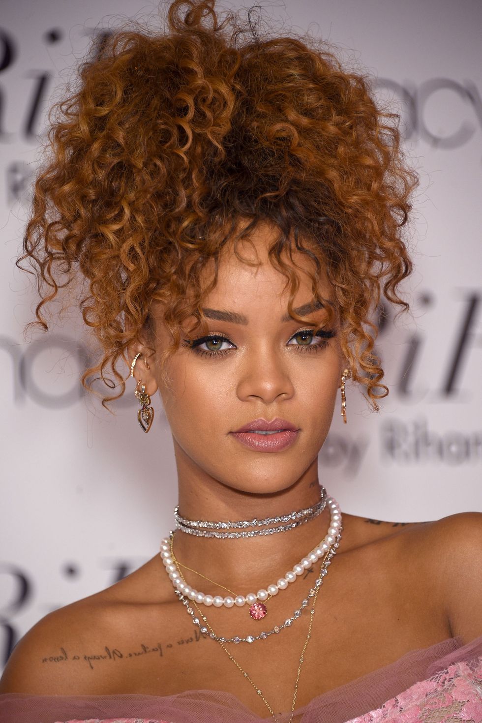 Rihanna Hair Stories