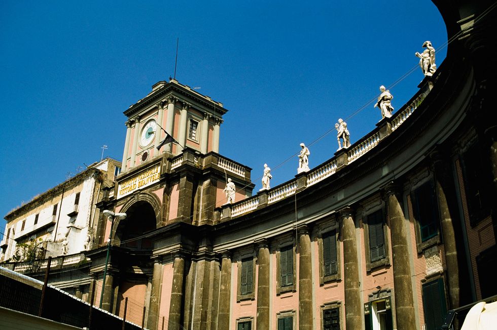 Napoli, piazza Dante