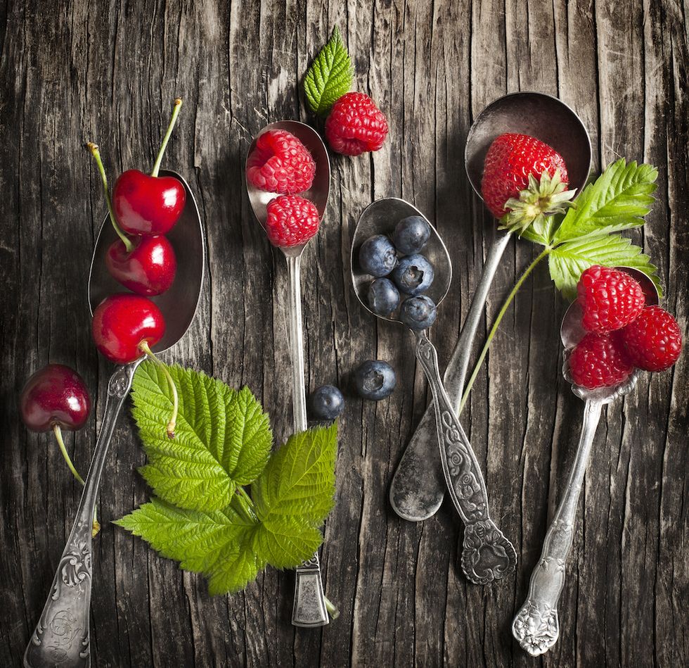 La dieta della longevità: cibi che ci fanno vivere a lungo, frutti di bosco