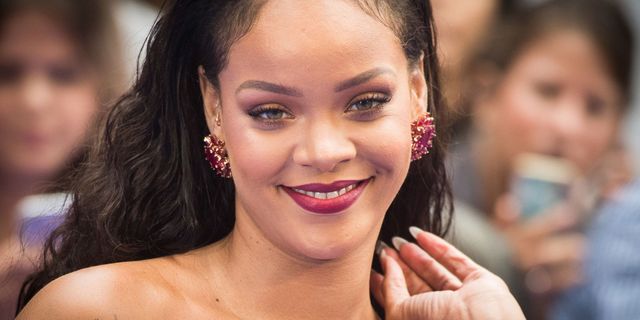 Rihanna vorrebbe tornare al momento prima di perdere la verginità