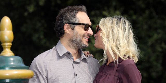 Claudio Santamaria e Francesca Barra insulti e minacce sul web